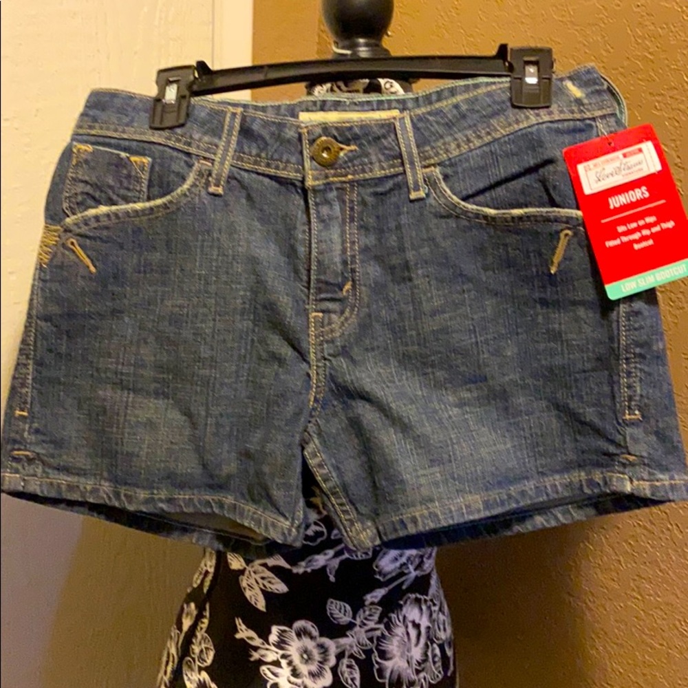 NWT Levi Jean shorts
